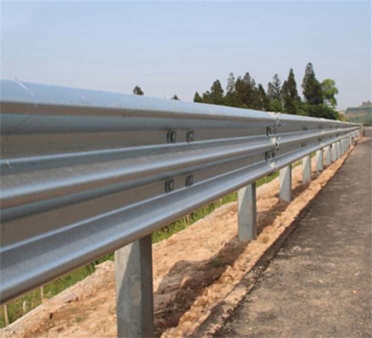 三波波形护栏板